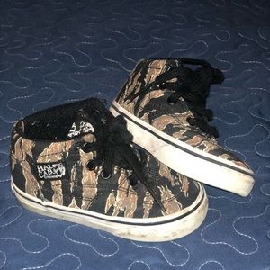 Vans half cab camo toddler size 6